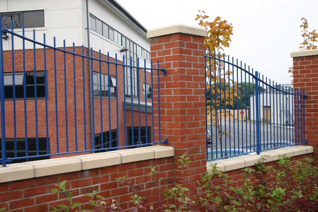 Vertical Bar Steel Gates | Hodges & Lawrence Ltd